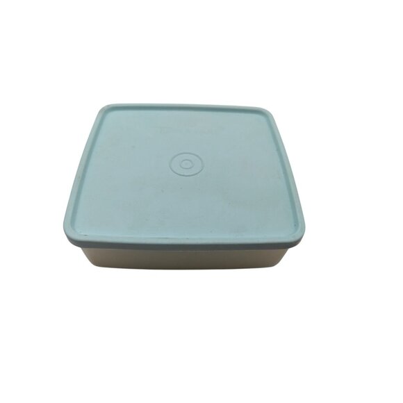 TUPPERWARE- Sandwich Keepers- green - #670-2 base, 671-38 top - Vintage - Picture 8 of 10